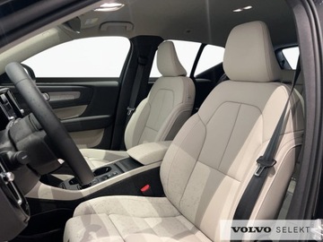 Volvo XC40 Crossover Facelifting 2.0 B3 163KM 2025 Volvo XC 40 VOLVO XC40 B3 Core Benzyna (163+14KM), zdjęcie 13