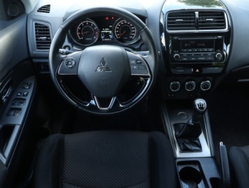 Mitsubishi ASX I SUV Facelifting 2016 1.6 117KM 2018 Mitsubishi ASX 1.6 MIVEC, Salon Polska, Klima, zdjęcie 6