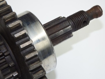 НОВЫЙ ВЫХОДНОЙ ВАЛ ТРАНСМИССИИ В КОМПЛЕКТЕ М72, УРАЛ