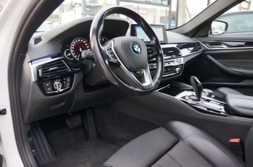 BMW Seria 5 G30-G31 Touring 520d 190KM 2018 BMW Seria 5 2.0 Diesel 190 KM, 4x4, Navi, Kamera, Polskora, LED, GWARANCJA, zdjęcie 27
