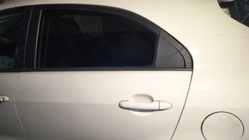 DVEŘE LEVÉ LEVÝ ZADNÍ KIA RIO 3 III BÍLÉ DO ZALOŽENÍ