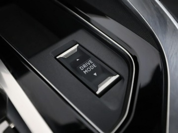 Peugeot 3008 II Plug-In Hybrid HYbrid4 300 PHEV 300KM 2019 Peugeot 3008 GT phev full led virtual automat, zdjęcie 30