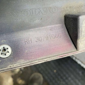 LIŠTA DVEŘE PRAVÝ PŘEDNÍ S80 II