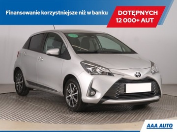 Toyota Yaris III Hatchback 5d Facelifting 2017 1.5 Dual VVT-iE 111KM 2019 Toyota Yaris 1.5 Dual VVT-i, Salon Polska