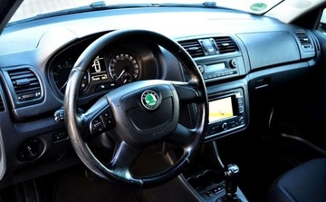 Skoda Fabia II Hatchback Facelifting 1.2 TSI 105KM 2010 Skoda Fabia Automat, Klimatyzacja, Nawigacja, Grzane Fotele 1.2 Benzyna, zdjęcie 12