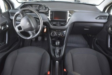 Peugeot 208 I Hatchback 5d Facelifting 1.2 PureTech 82KM 2018 Peugeot 208 1.2 Benzyna Style gwarancja przebiegu, zdjęcie 16