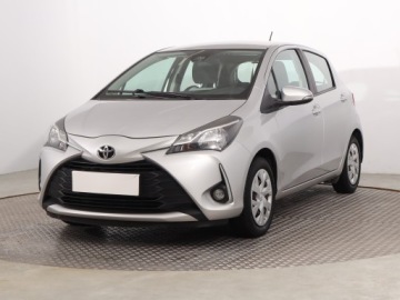 Toyota Yaris III Hatchback 5d Facelifting 2017 1.5 Dual VVT-iE 111KM 2020 Toyota Yaris 1.5 Dual VVT-i, Salon Polska, zdjęcie 1