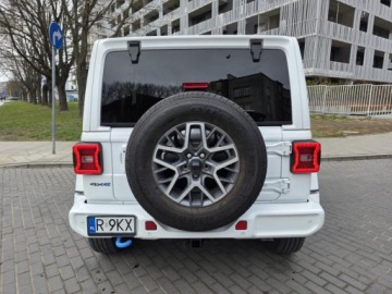 Jeep Wrangler IV Sahara Plug-In Seria 6 2.0 4xe 381KM 2023 JEEP WRANGLER Sahara High Altitude, 2.0l 4xe Plug-in-Hybrid 381KM 17,652km, zdjęcie 28