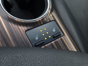 Toyota Camry IX Sedan 2.5 Hybrid Dynamic Force 218KM 2019 Toyota Camry 2.5 Hybrid, Salon Polska, zdjęcie 11