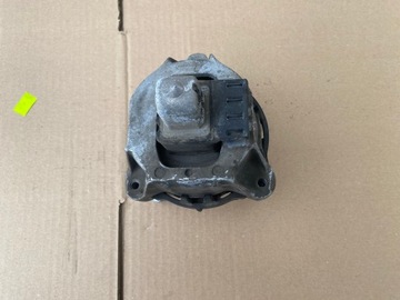 BMW G01 G02 G05 G06 G07 G30 G31 PRAVÁ ULOŽENÍ MOTORU 6860482