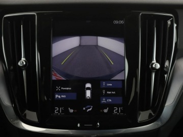 Volvo V60 II  Kombi 2.0 D4 190KM 2020 Volvo V60 2.0 D4 Automat AWD Momentum Pro Navi, zdjęcie 23