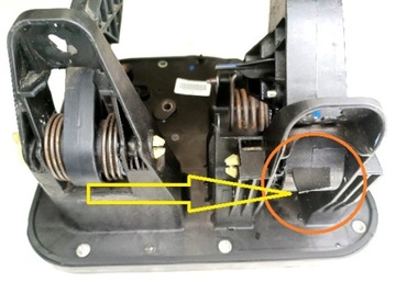 ПЕДАЛЬ поврежденные детали донор СЦЕПЛЕНИЕ + ТОРМОЗ IVECO DAILY 2006-