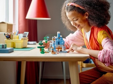 LEGO MINECRAFT 21243 СНЕЖНЫЕ ВЕРШКИ ПОДАРОК