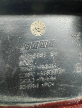 FIAT STILO 2004 PŘEDNÍ STRANA LEVÝ SVĚTLA ZADNÍ