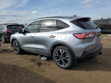 Ford Kuga III 2022 Ford Kuga sel, 2022r., 4x4, 2.0L 2.0 Benzyna 250KM, zdjęcie 3