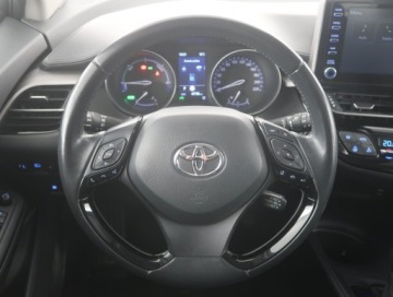 Toyota C-HR I Crossover Facelifting 1.8 Hybrid 122KM 2022 Toyota C-HR 1.8 Hybrid, Salon Polska, zdjęcie 13