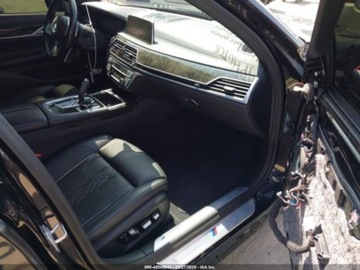 BMW Seria 7 G11-G12 2021 BMW Seria 7 750i xDrive 2021 4.4l 4.4 Benzyna 523KM, zdjęcie 10