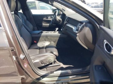 Volvo XC60 II 2019 Volvo XC 60 2019 VOLVO XC60 T5 MOMENTUM 2.0 Benzyna 258KM, zdjęcie 13