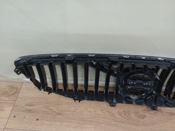 VOLVO V40 II СНЯТИЕ РЕШЕТКИ