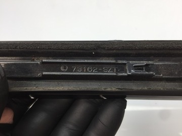 HONDA CRZ CR-Z LIŠTA OKNO ČELNÍ LEVÝ