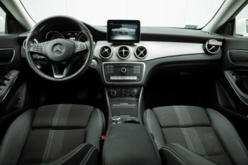 Mercedes CLA C117 Coupe Facelifting 1.6 180 122KM 2017 Mercedes-Benz CLA CLA 180 7-G DCT Progressive Salon Polska Autotrade Mer, zdjęcie 23