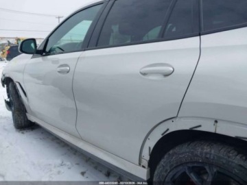 BMW X6 G06 2022 BMW X6 xDrive40i 2022 3.0 Benzyna 335KM, zdjęcie 2