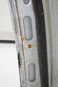 BLATNÍK PRAVÝ ZADNÍ BMW Z3 354 TITAN SILBER