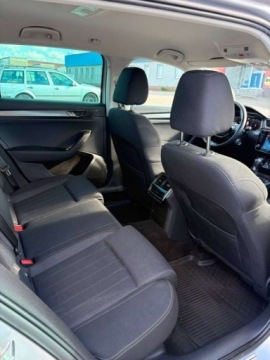 Skoda Superb III Kombi Facelifting 2.0 TDI SCR 200KM 2023 Skoda Superb Style 2.0 TDI 200 KM DSG Matrix LED ACC Kamera Hak VAT, zdjęcie 26