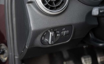 Audi A1 I Hatchback 3d 1.6 TDI 105KM 2011 Audi A1 3-drzwiowe 1.6TDI 105KM Navi Ledy Xenon Alu Pdc Po Serwsie 1.6, zdjęcie 16