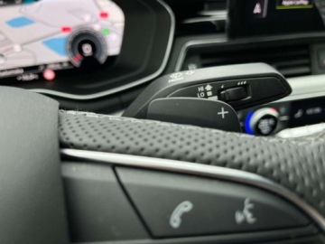 Audi A4 B9 Limousine Facelifting 2.0 40 TFSI 204KM 2022 Audi A4 Limousine VAT23 Tempomat ACC Matrix Czarna podsufitka Ambiente, zdjęcie 23