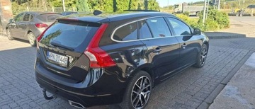 Volvo V60 I Kombi Facelifting 2.0 D4 DRIVE-E 181KM 2014 Volvo V60 Volvo V60 D4 Geartronic Ocean Race 2.0 Diesel 181KM, zdjęcie 32