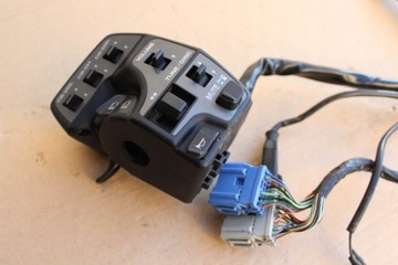 GL 1800 GOLD WING PRZELACZNIKI LEWE SWIATEL 01-05