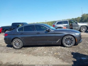 BMW Seria 5 G30-G31 2019 BMW Seria 5 2019 BMW 530E XDRIVE IPERFORMANCE 2.0 Hybryda 180KM, zdjęcie 5