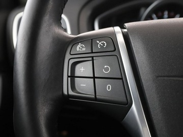 Volvo V40 II Hatchback 1.5 T2 DRIVE-E 122KM 2015 Volvo V40 Momentum automat tempomat PDC klima-auto, zdjęcie 28