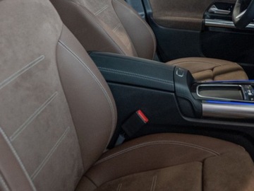 Mercedes GLA II Off-roader Facelifting 2.0 220 190KM 2025 MERCEDES-BENZ GLA 220 4-Matic AMG Line 2.0 (190KM) 2025, zdjęcie 9