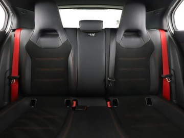 Mercedes Klasa A W177/V177 Hatchback AMG 2.0 A35 306KM 2020 Mercedes A 35 AMG A35 AMG 4MATIC 306KM Automat, zdjęcie 17