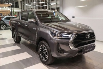 Toyota Hilux VIII Podwójna kabina Facelifting 2.8 D-4D 204KM 2024 Toyota Hilux 2.8 D-4D mHEV Double Cab Executive 4x4 aut 2.8 Diesel 204KM, zdjęcie 2