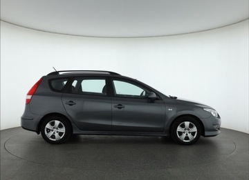 Hyundai i30 I CW 1.6 CRDi 115KM 2010 Hyundai i30 1.6 CRDi, Salon Polska, Klima, zdjęcie 5