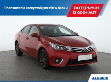 Toyota Corolla XI Sedan 1.6 Valvematic 132KM 2015 Toyota Corolla 1.6 Valvematic, Salon Polska