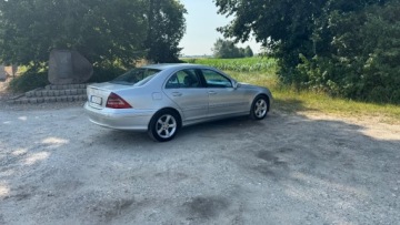 Mercedes Klasa C W203 Sedan W203 2.1 (C 220 CDI) 150KM 2005 Mercedes-Benz Klasa C Raty 2.2 cdi 150KM Automat Polskora tylko 200tys km, zdjęcie 5