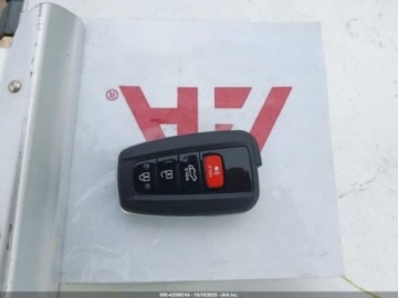 Toyota RAV4 V 2020 Toyota RAV4 2020 TOYOTA RAV4 HYBRID XSE 2.5 Hybryda 176KM, zdjęcie 13