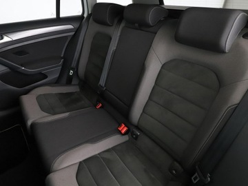 Volkswagen Golf VII Variant Facelifting 1.5 TSI ACT 150KM 2018 Volkswagen Golf automat 150KM R-Line PDC, zdjęcie 16