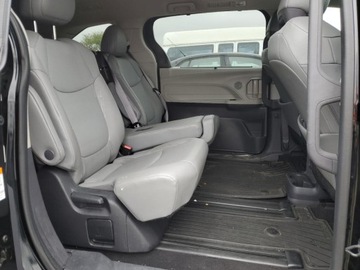 Toyota Sienna III 2022 Toyota Sienna XLE 2022 2.5l 2.5 Hybryda 245KM, zdjęcie 11