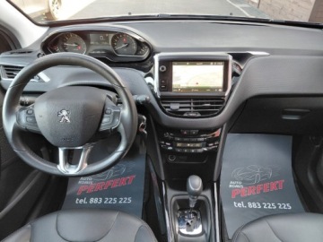 Peugeot 2008 I SUV Facelifting 1.2 PureTech 110KM 2019 Peugeot 2008 Automat Klimatronik Komputer Tempomat 1.2 Benzyna 110KM, zdjęcie 17