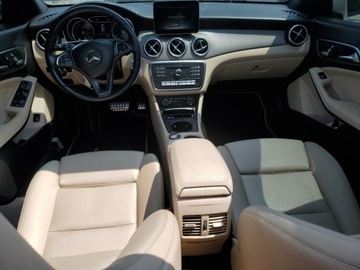 Mercedes CLA C117 2017 Mercedes-Benz CLA 250 2017 2.0l 2.0 Benzyna 208KM, zdjęcie 8
