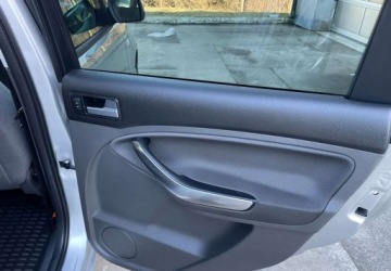 Ford C-MAX I 1.6 TDCi 109KM 2010 Ford C-MAX Ford C-MAX 1.6 TDCi DPF Ghia 1.6 Diesel 109KM, zdjęcie 18