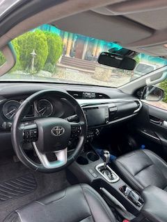 Toyota Hilux VIII Podwójna kabina Facelifting 2.8 D-4D 204KM 2021 Toyota Hilux 2.8 D-4D Double Cab SR5+ 4x4 204KM 2021r, zdjęcie 8