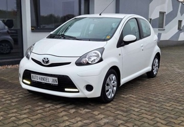 Toyota Aygo I Hatchback 5d Facelifting 1.0 VVT-i 68KM 2012 Toyota Aygo 1,0 Ben Klima Benzyna 68KM, zdjęcie 19