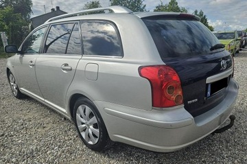 Toyota Avensis II Kombi 1.8 VVT-i 129KM 2004 Toyota Avensis kombi, zdjęcie 1
