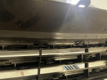 VW GOLF SPORTSVAN ГРИЛЬ МИНИ 510853653E